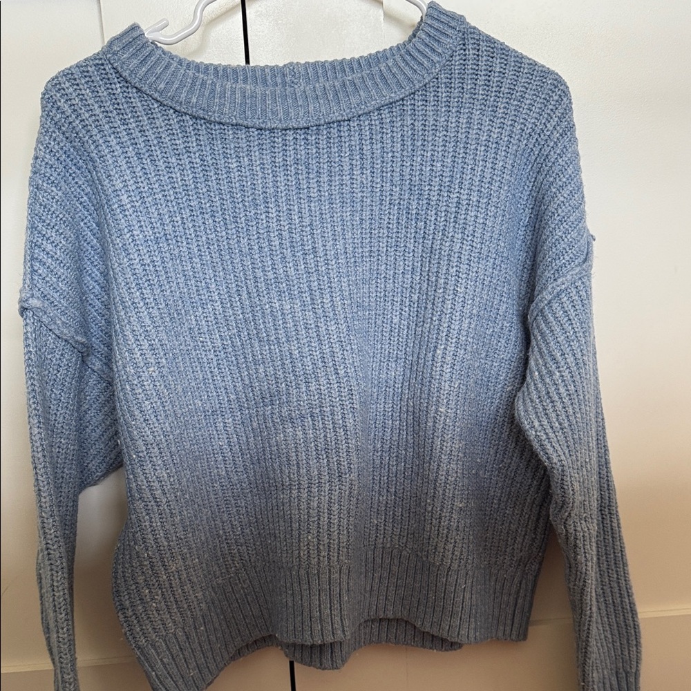 American Eagle knit blue sweater